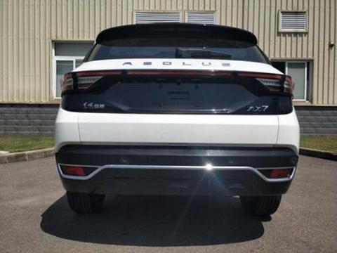 10万级SUV的C位之争！东风风神AX7对比SWM斯威X7互联版