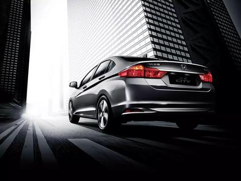 这款中级轿车拥有地球梦发动机，才7.98万元起，不成爆款难！