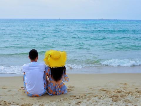 踏入这片海域,独享三亚的碧海蓝天金沙滩|亚龙湾|大东海|酒店_新浪新闻