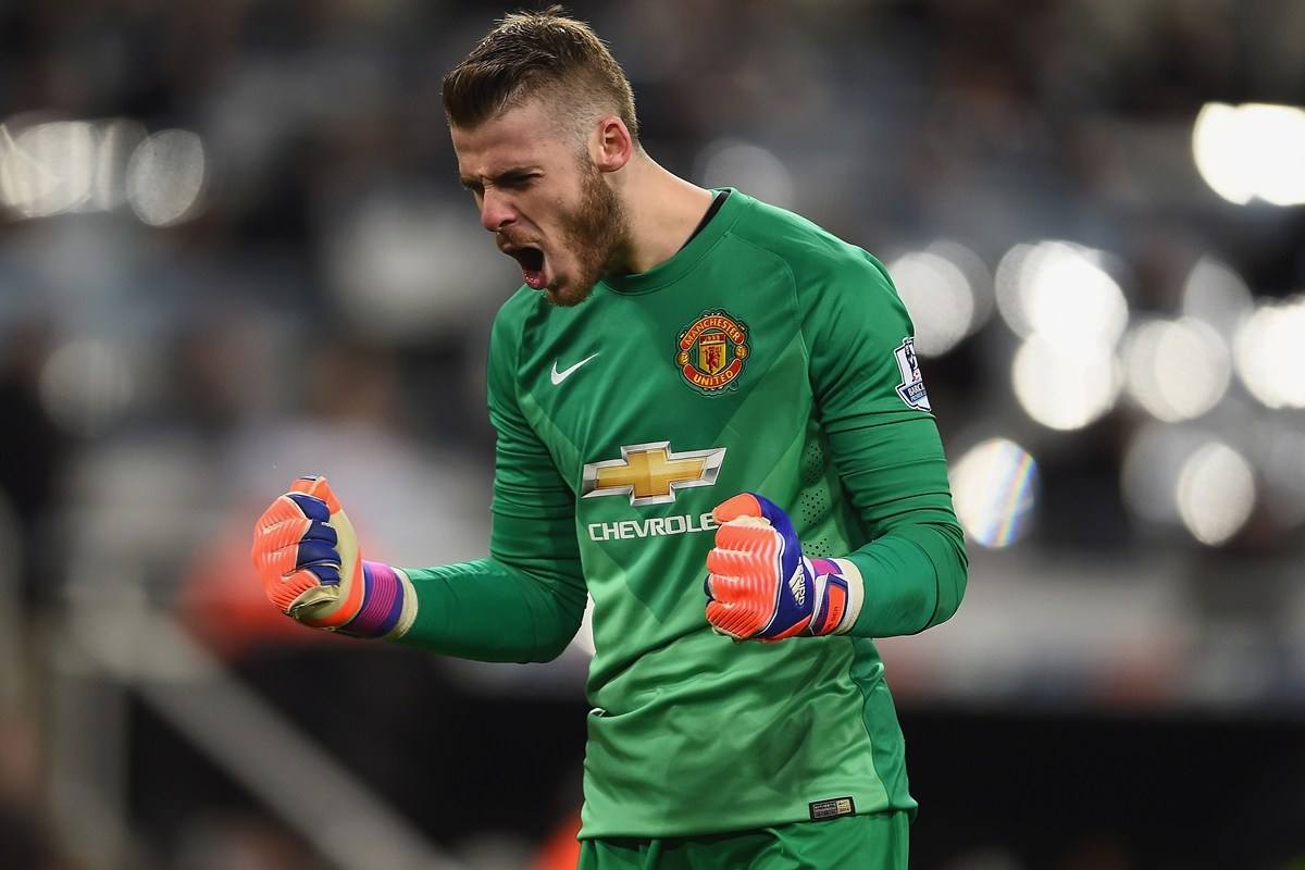 世界杯黄油手无碍前程!曼联给德赫亚年薪与C