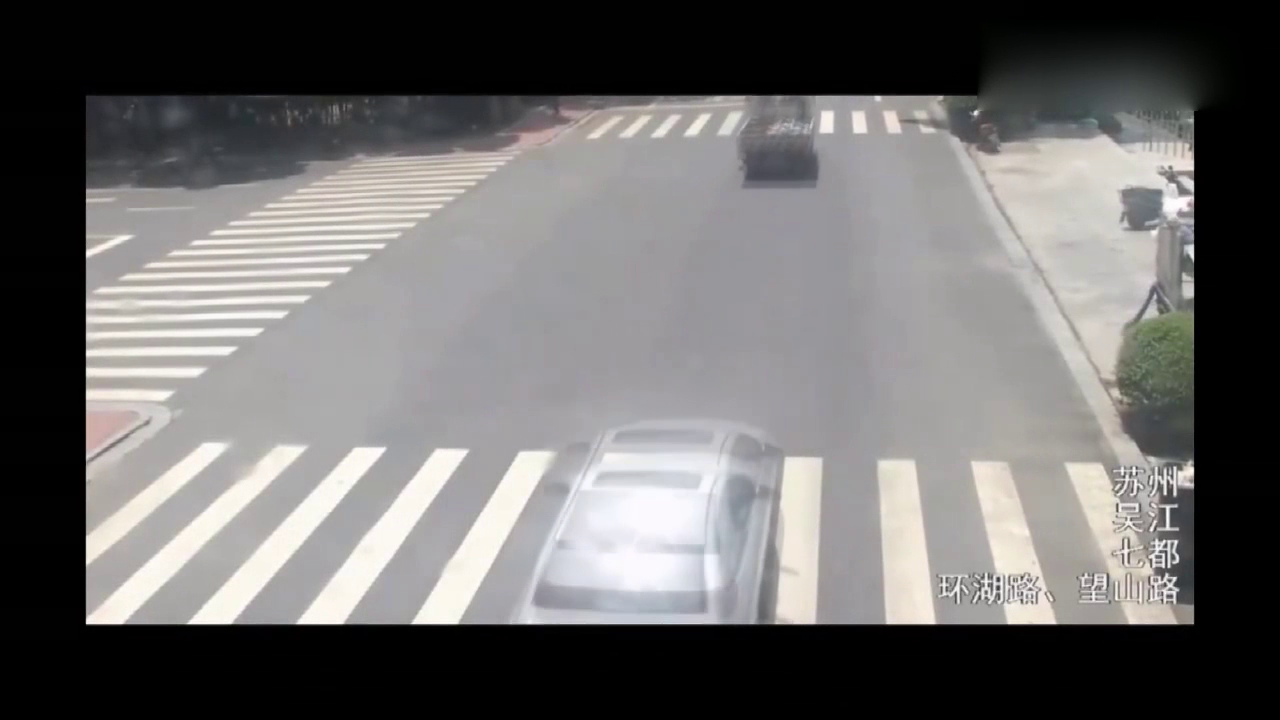 不知道电动车那来的自信可以PK货车