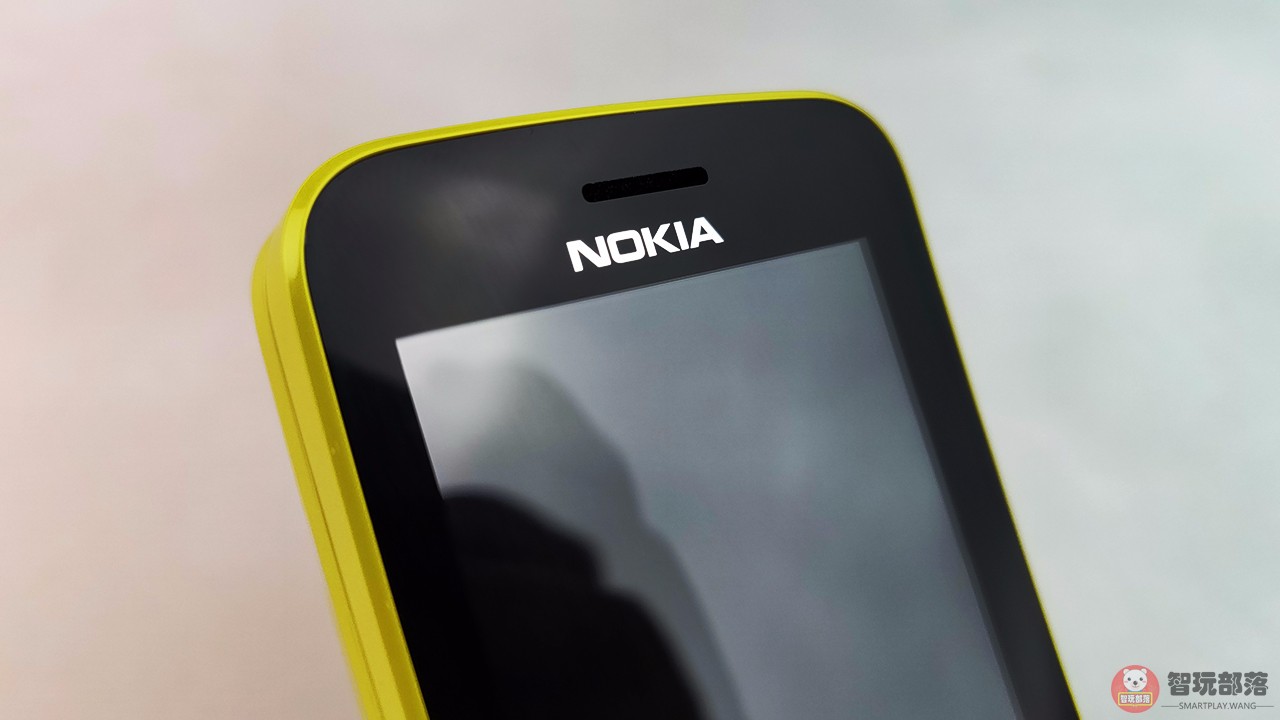 诺基亚81104G复刻版开箱图赏:网红香蕉机,竟