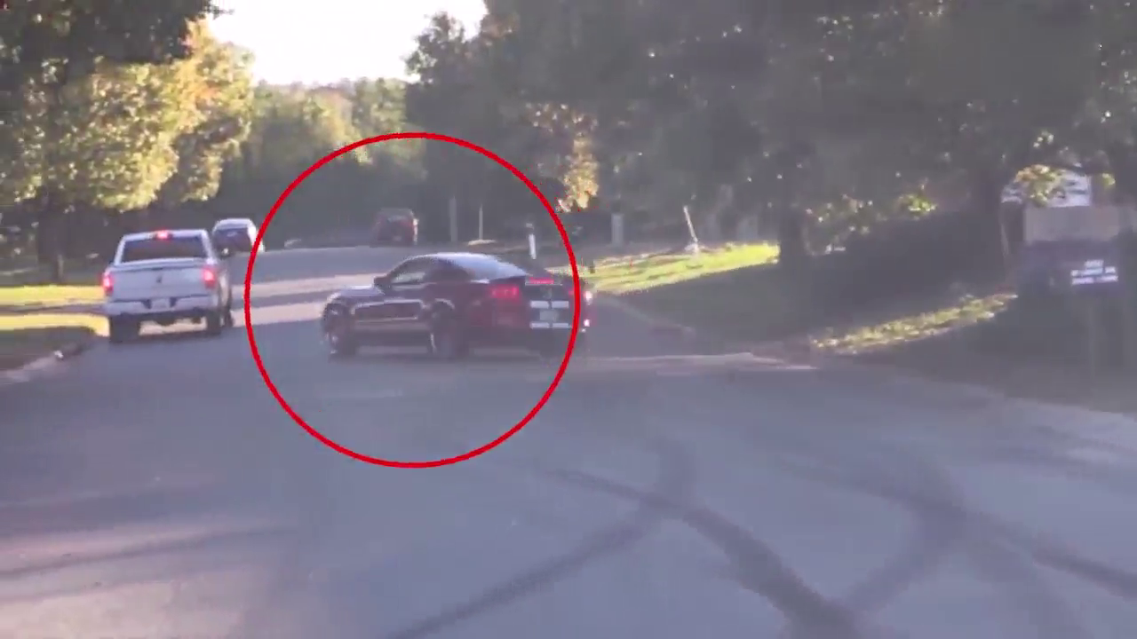 超级跑车、豪车也有翻车的时候，结局更加惨不忍睹，豪车也是车