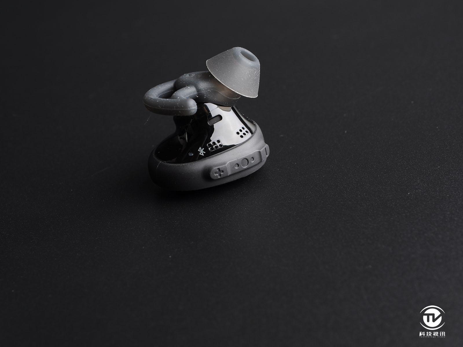 索尼WF-SP700N \/Bose SoundSport Free无线