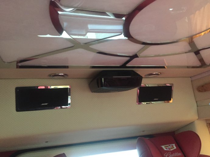 18款凯迪拉克总统一号这怎么呀内饰豪华吗