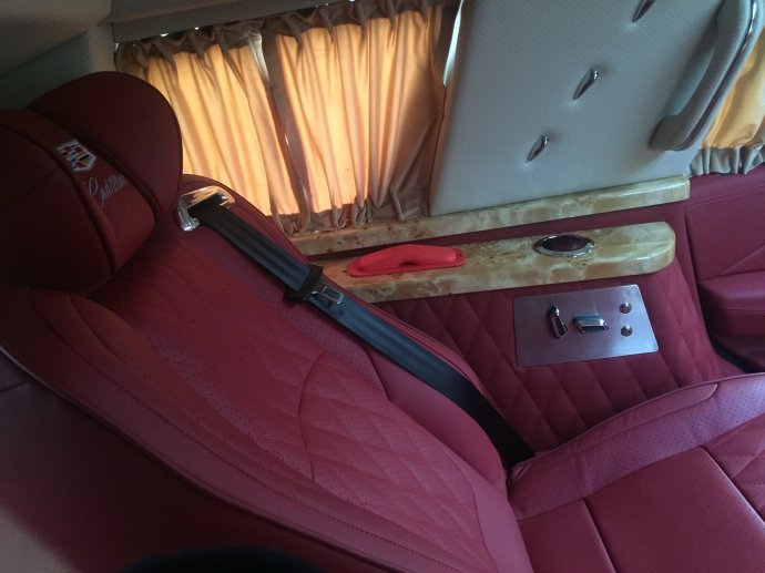 18款凯迪拉克总统一号这怎么呀内饰豪华吗