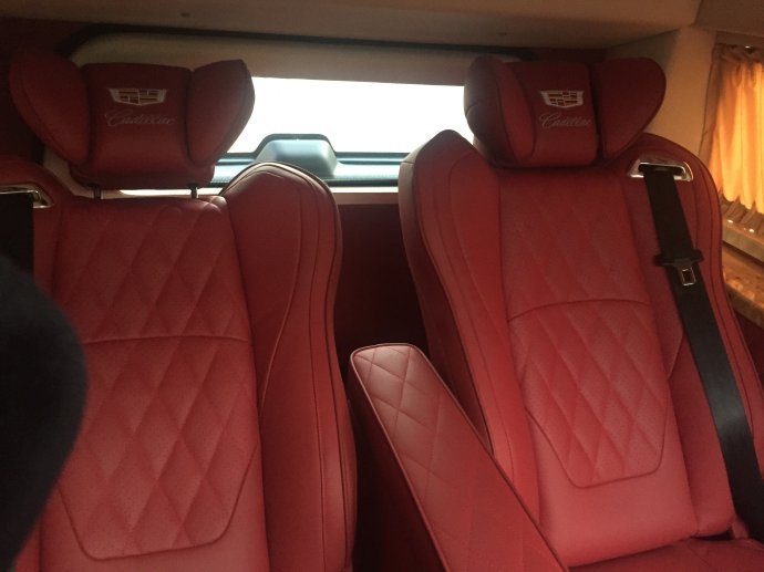 18款凯迪拉克总统一号这怎么呀内饰豪华吗