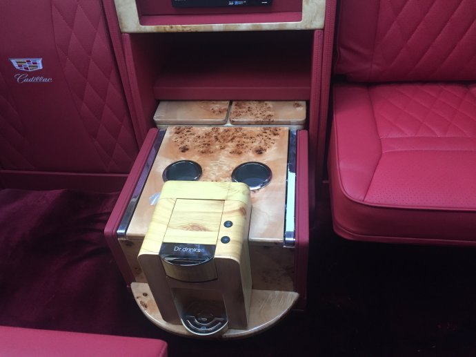 18款凯迪拉克总统一号这怎么呀内饰豪华吗