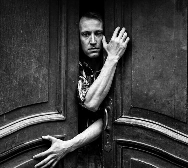 离婚不到半年,前妻要复婚遭女儿阻止,父亲:知父