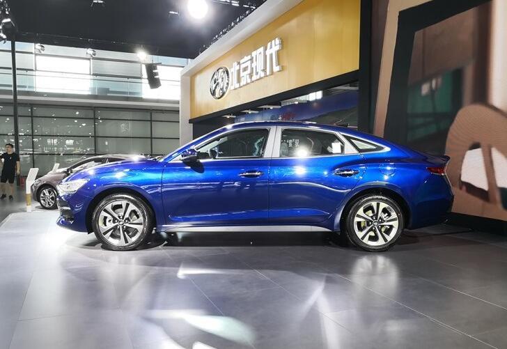 现代LAFESTA定名菲斯塔,预售11-14万,网友: