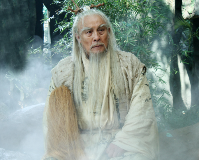 鸿钧和女娲谁更厉害?从这3点可以看出,两人根