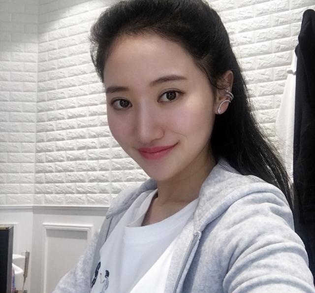 细数中超最美太太团 谁会艳压群芳?