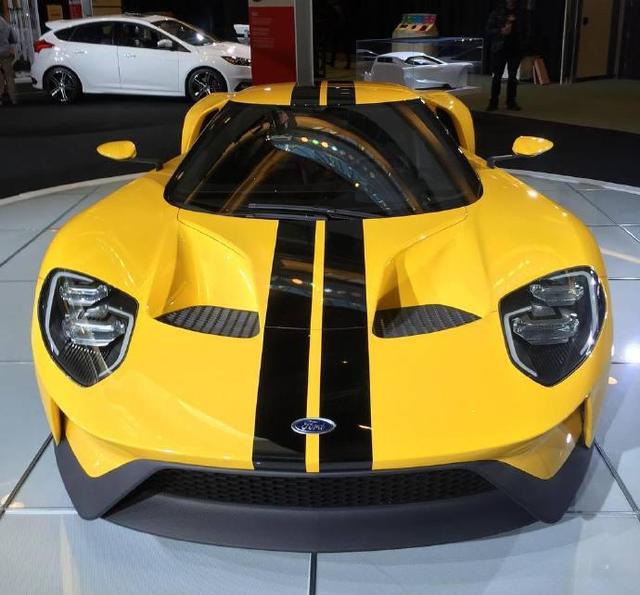 福特GT登陆车展，黄色风暴美得连车模都不需要