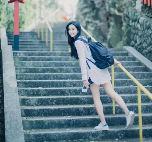 《归去来》里的她是选美亚军，跟鹿晗合作被误会，女二号得之不易