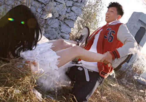 张馨予早期的一部作品,让人隔着屏幕都心疼不