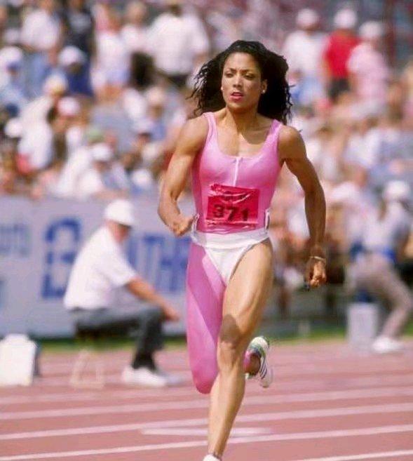 乔伊娜10秒49,短跑界最难打破的记录,比博尔特