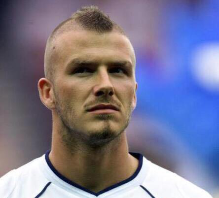 贝克汉姆留过的发型,怎么变都是型男,最后两张图片发型超帅