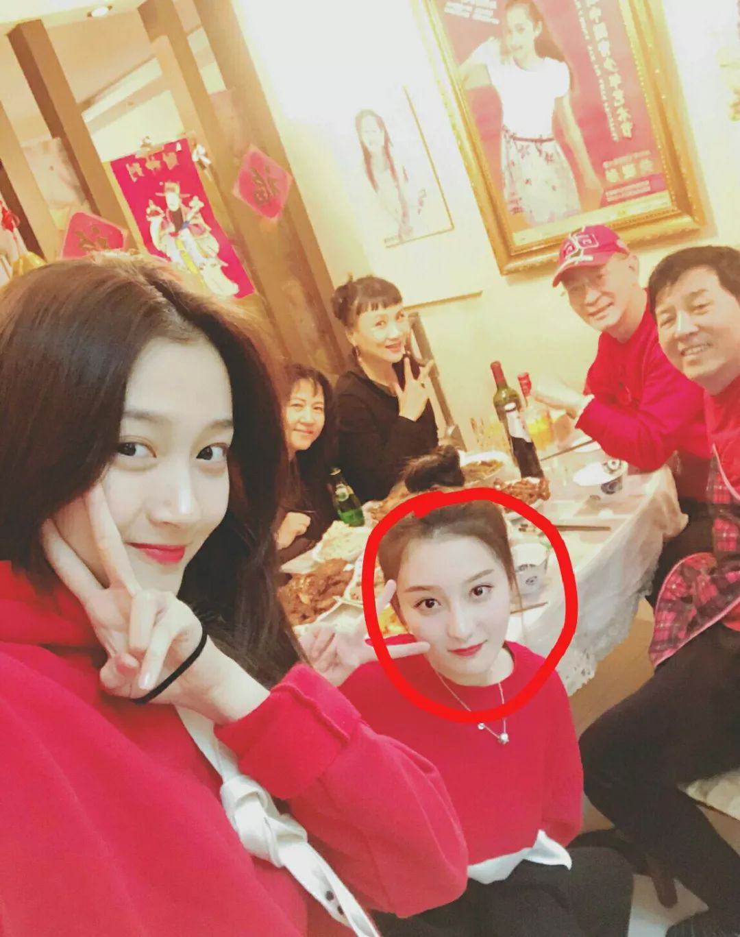 赵丽颖突袭弟弟婚礼,baby邀弟弟拍MV,做女明