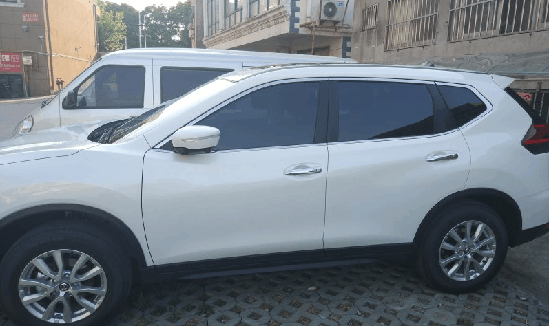 没钱买汉兰达 10多万提了“廉价”日系 轻轻松松把丈母娘折服了