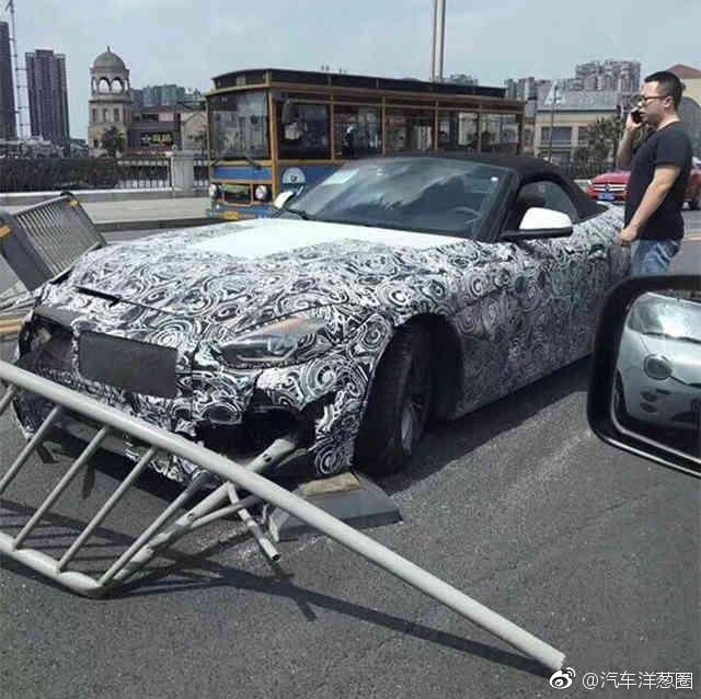 你没看错！宝马全新换代Z4国内首撞！伪装还没拆呢