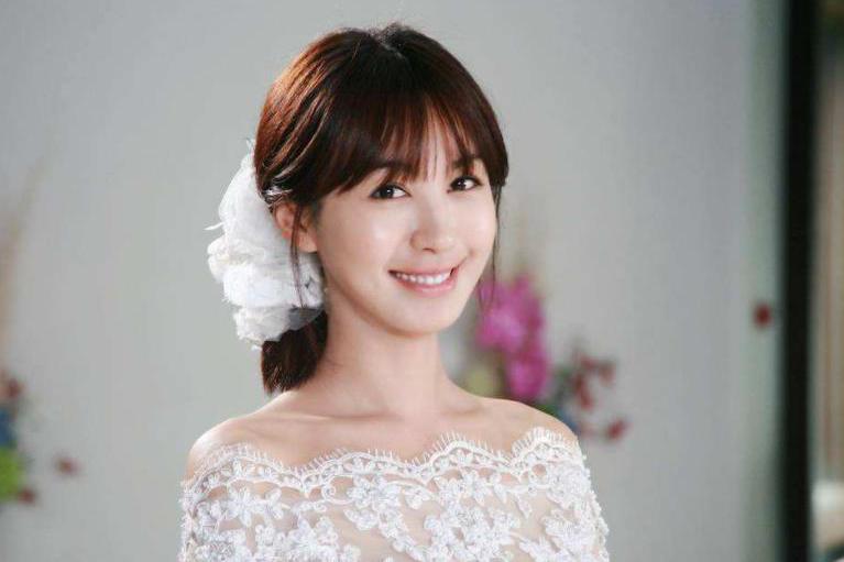 黄晓明前女友，三圣母，王子文，这3个女明星真不是同一个人吗？