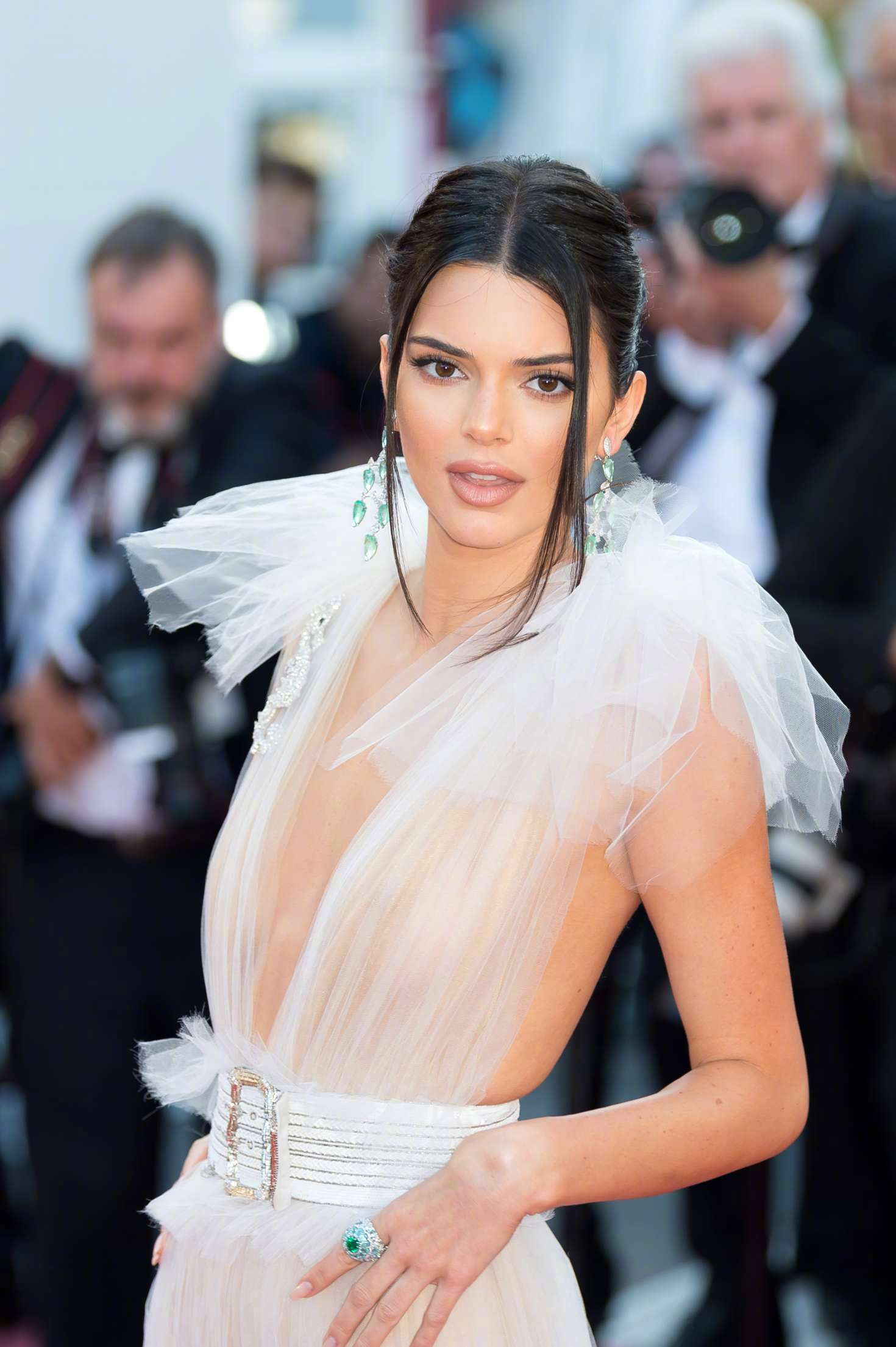 kendalljenner裸乳,kendalljenner泳装 girlsofthesun首映红毯上的肯豆kendalljenner