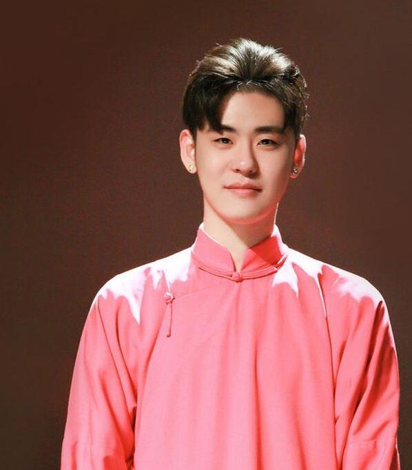 张云雷坠楼事件终于真相大白,郭德纲将其赶出德云社,拉入黑名单