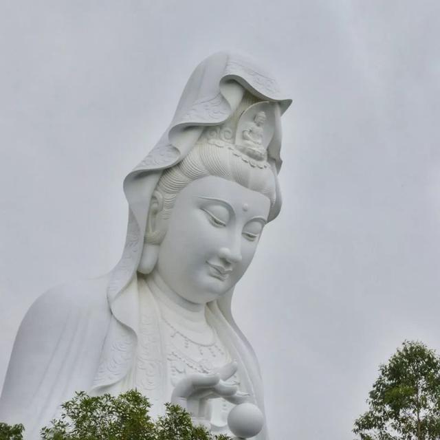 李嘉诚花 26 亿建的慈山寺，到底有多美？