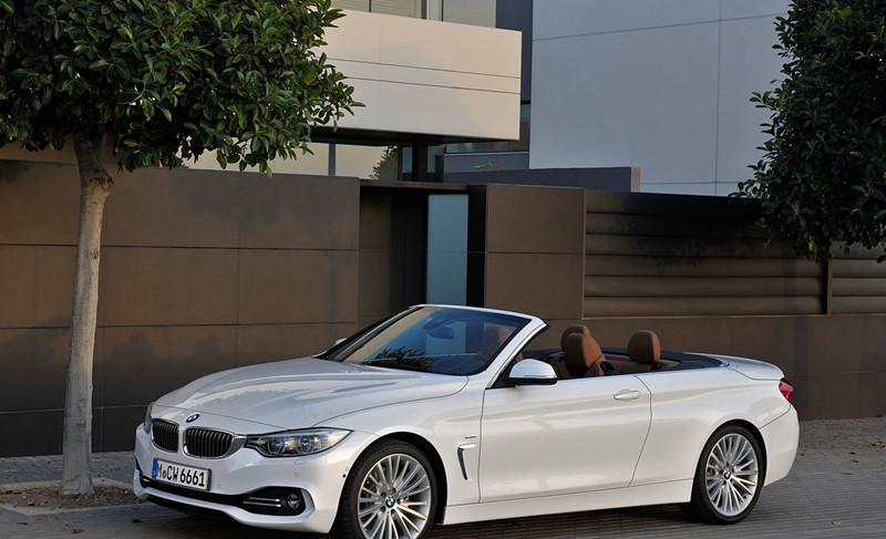 20多万买宝马敞篷, 女朋友看到车档把时羞红了脸