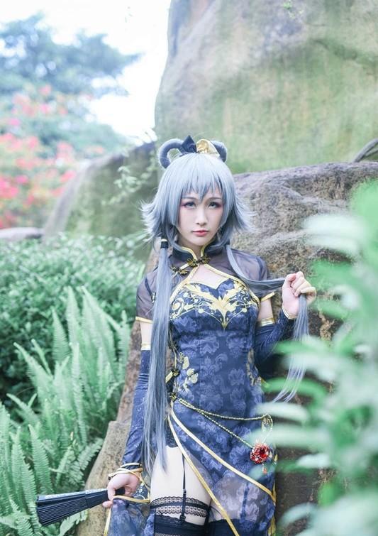 手机壁纸:高清无水印二次元人物Cosplay!