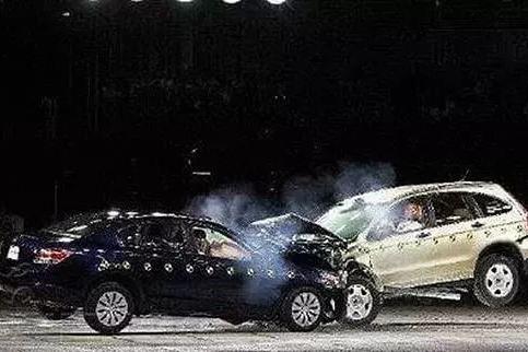 为啥愿意买轿车的人都不会考虑SUV?