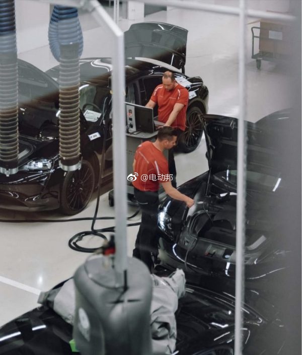 保时捷Mission E纯电动车最新谍照出炉