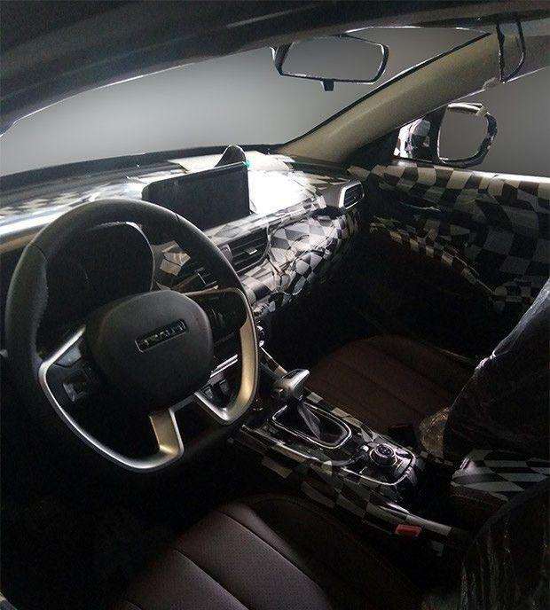 首台众泰版马自达到店，内饰奢华还配飞机档杆，预计6万起