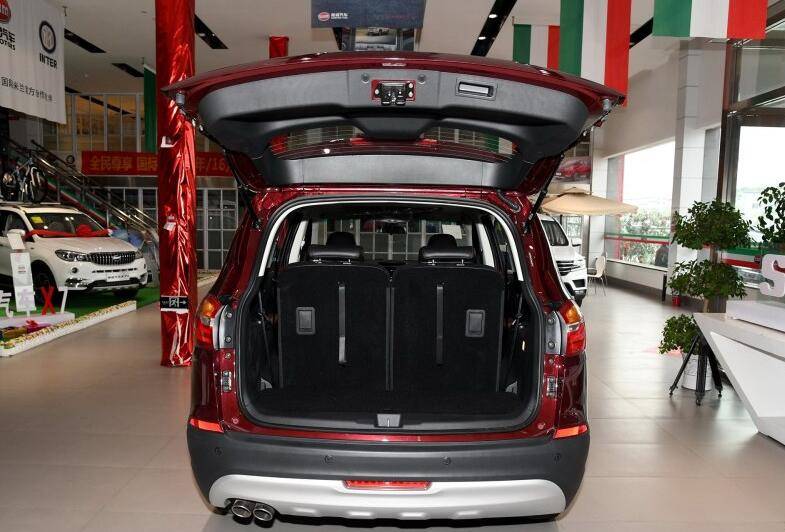 气场不输汉兰达的SUV,1.5T+6AT,中控12寸巨屏远程启动,仅7万
