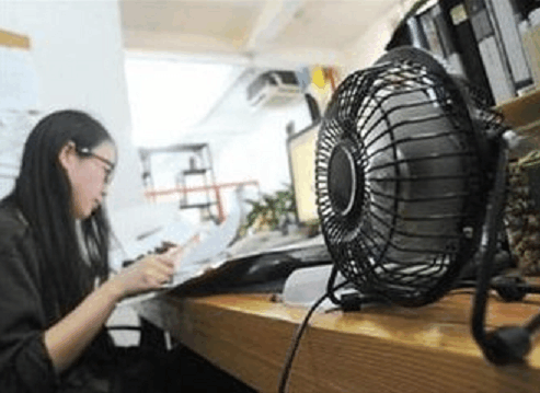 职场疑惑, 办公室35度才能开空调, 老板狡辩有