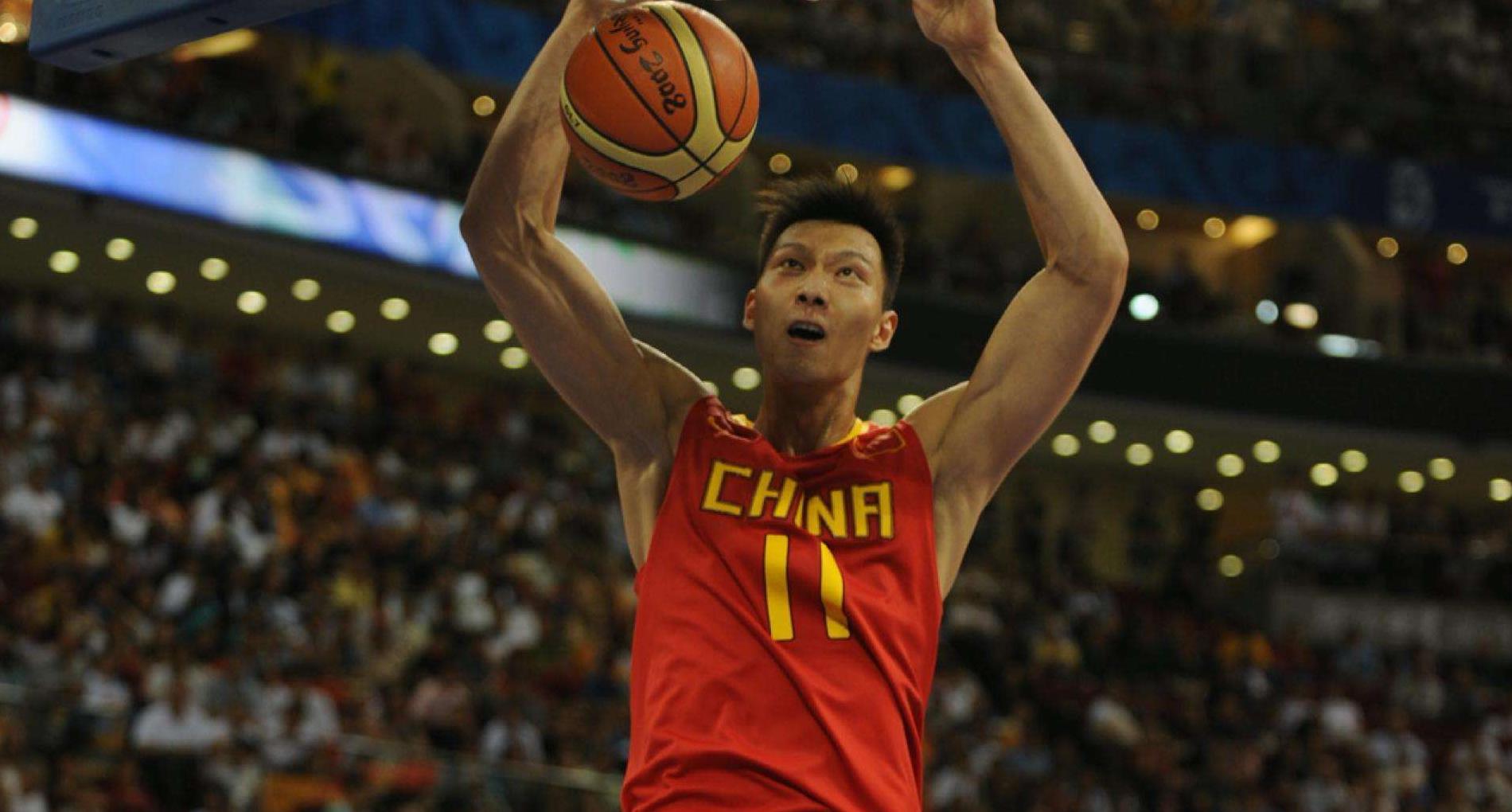 男篮红蓝两队合拼,12人大名单,广东新锐球星可