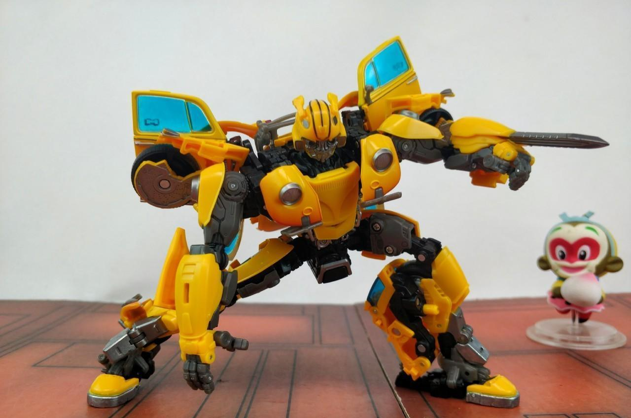 图文 变形金刚 MPM07 甲壳虫大黄蜂