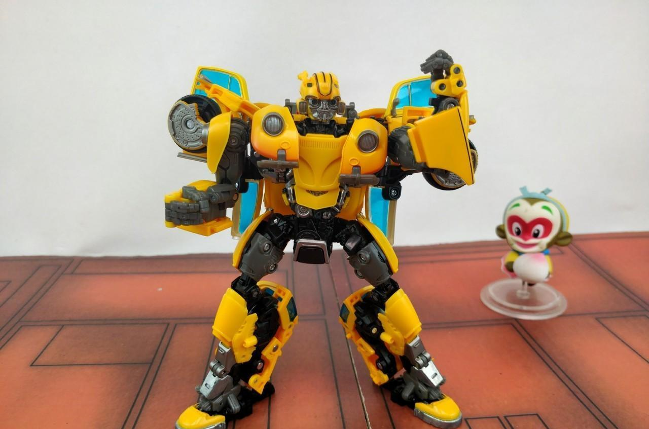 图文 变形金刚 MPM07 甲壳虫大黄蜂