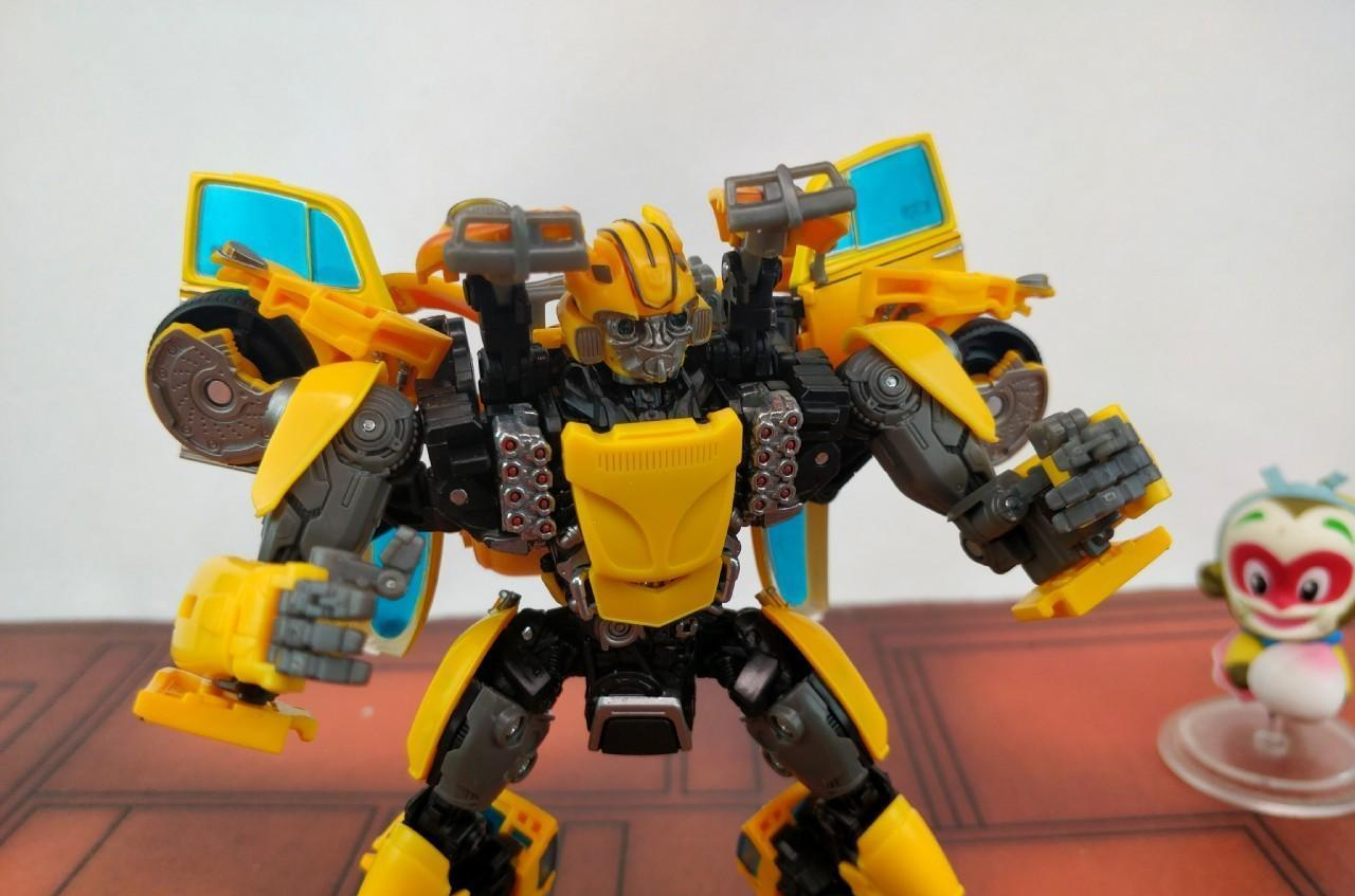 图文 变形金刚 MPM07 甲壳虫大黄蜂
