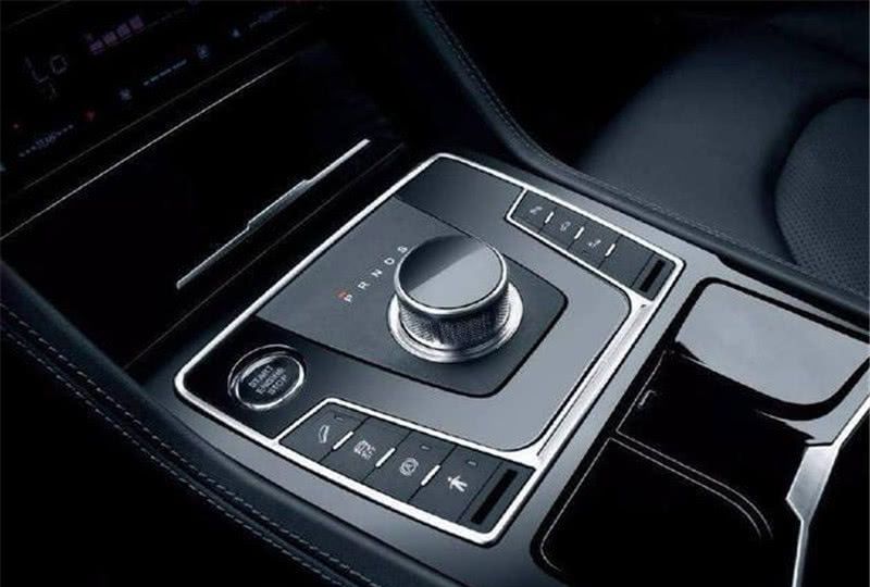 自动挡车停车步骤是什么?先拉手刹还是挂P档