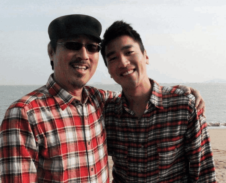 盘点娱乐圈没有黑点的5对知名父子: 最后一位