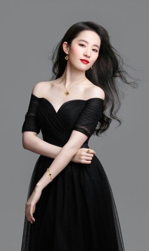 被日本评选的中国娱乐圈七大美女, 赵丽颖落榜, 第一名是她