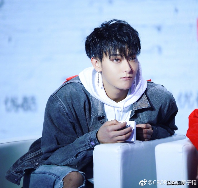 《创造101》黄子韬发火哽咽:做一个善良的人比什么都重要