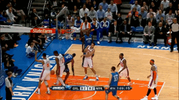 单臂挂框上篮,霸气侧漏