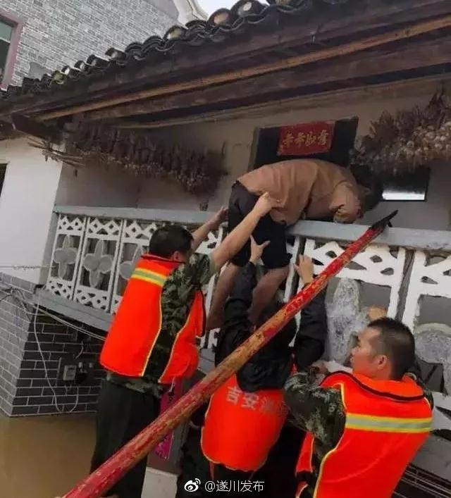 遂川加油!洪水无情人有情,万众一心众志成城抗