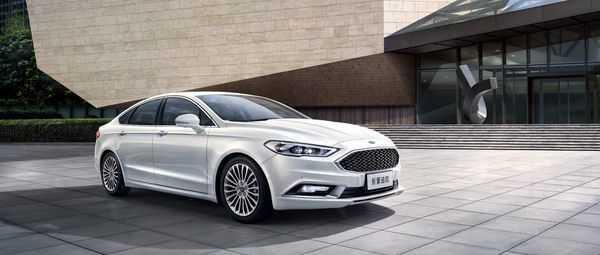 不但高科技，连做工也是你想象不到的超精细，新蒙迪欧！你的选择