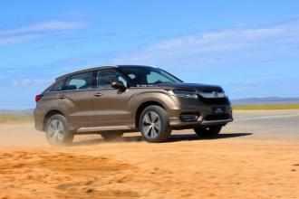 雅阁加长并搭载2.0T发动机和9AT，便宜3万卖给你要不要？