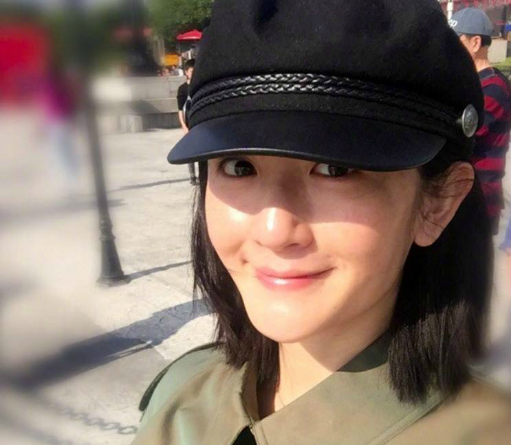 谢娜怀孕终于胖,比同框的维嘉还圆润孕肚也是