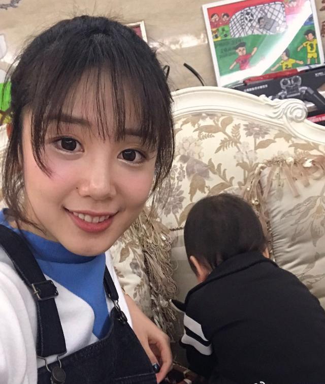 细数中超最美太太团 谁会艳压群芳?