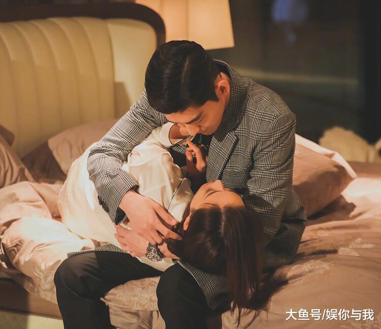 张翰张钧宁恋情一步步坐实: 耳后吻, 床头拥抱,